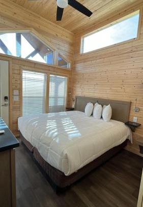 Valle Chalet De Esquí | 063B Grand Canyon South Rim Chalet with King Bed