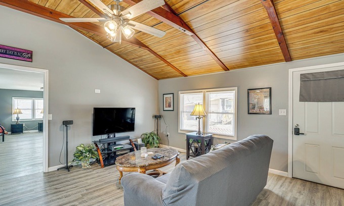 Warsaw Casa | < 1/2 Mi to Marina: Missouri Lake Getaway