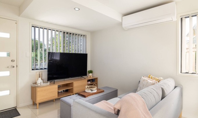 Sunnybank Apartamento | 1 Bdr Apt! Train! Parking! Restaurants! 3144D1