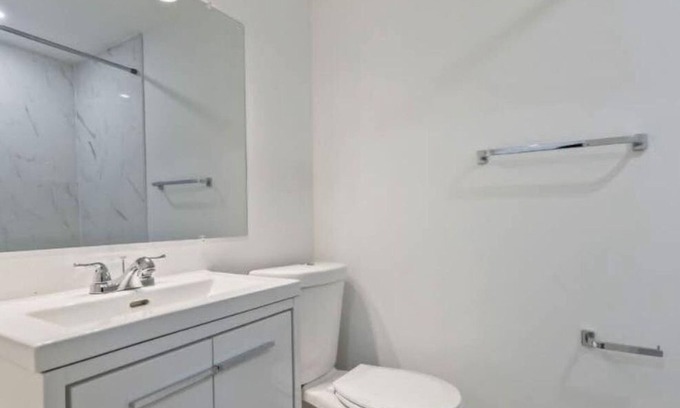 Durham Region Casa | 1 Bed 1 Bath -Family House