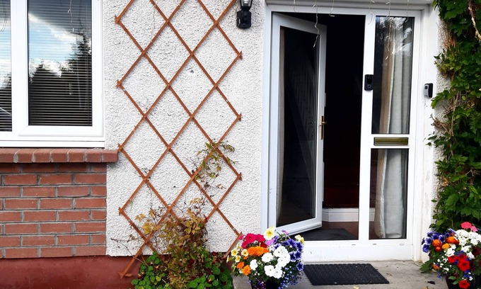 Inverness Apartamento | 1 Bed Flat - Sleeps 4 - Garden - Parking - Wifi