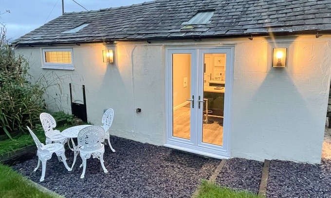 Clitheroe Cabaña | 1 bedroom accommodation in Waddington