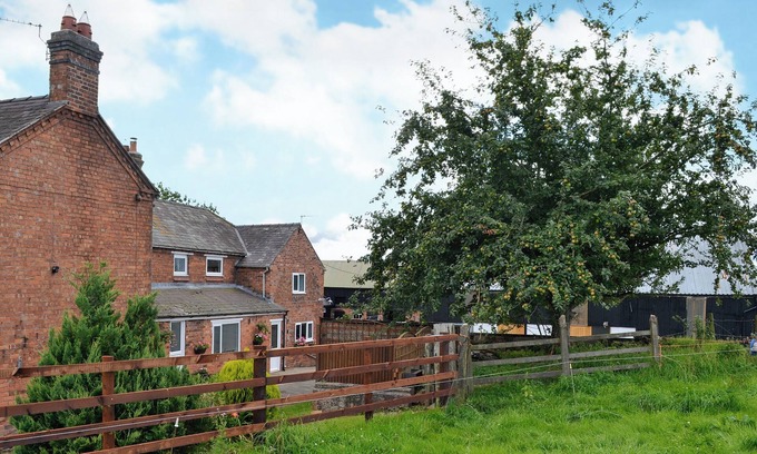 Malpas Cabaña | Alojamiento de 1 habitaciones en Willington, near Whitchurch