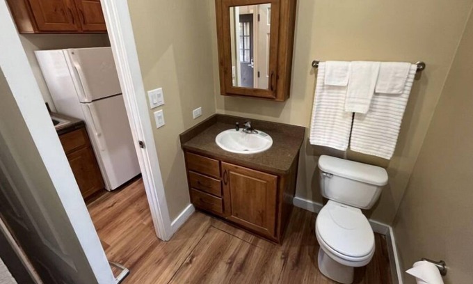 Park City Cabina | 1 BR / 1 BA Cabins. (Twin Beds)