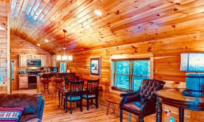 Banner Elk Casa | 1 BR Cabin at Lodges at Eagles Nest - Gated Community