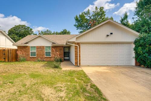 Denton Casa | 1 Mi to Denton Square Family Home with Fenced Yard!