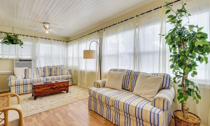 Bradenton Apartamento | < 1 Mi to Dtwn Bradenton & Riverwalk! Sunny Apt