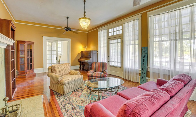Meridian Casa | 1 Mi to Dtwn Meridian: Historic Home w/ Porch!