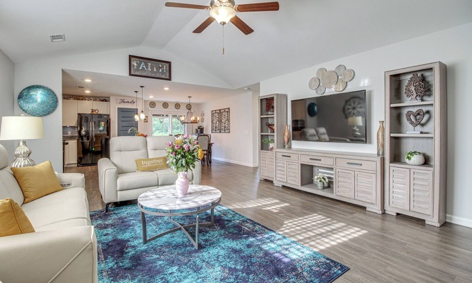 Eden Casa | 1 Mi to Shopping District: Chic Springfield Home