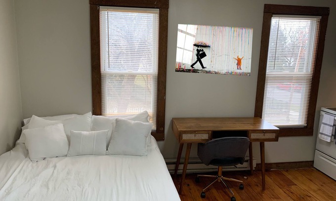 Downtown Rochester Apartamento | 1 mile from Strong URMC, Downtown Rochester Micro Studio Tiny House Apartment