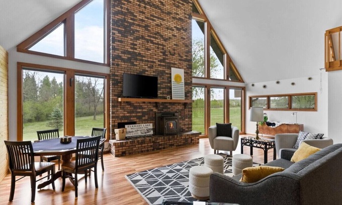 Elkhart Lake Casa | 1 min from Road America and the Village of Elkhart Lake