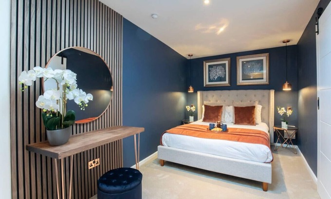 Cheltenham Casa | 1 Northall · One Bedroom Detached Home with Gated Parking