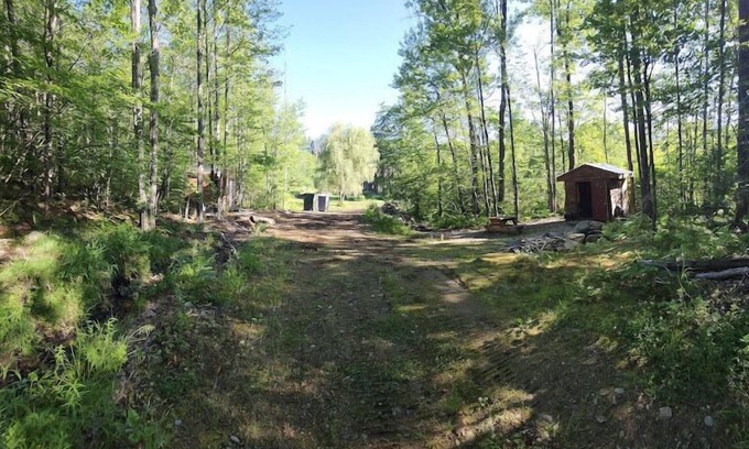 Shapleigh Cabina | 1 of 2 Cozy Cabins on Sloaping Forested Land