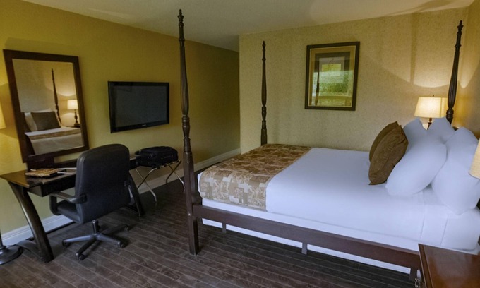 Dartmouth Apartamento | 1 Queen Bed – Room 2 - Hearthstone Inn Boutique Hotel Halifax – Dartmouth