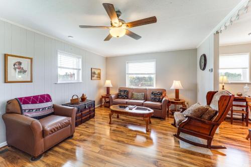 Piney Creek Casa | 10 Mi to New River State Park Rural Home with Views