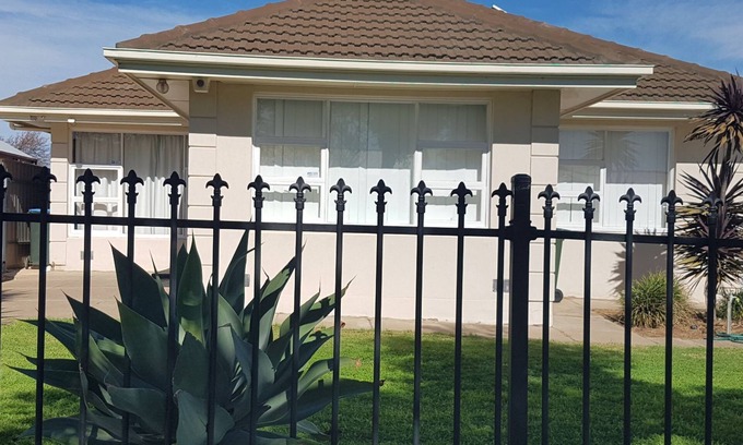 Clearview Casa | 10 min a CBD 1950s casa retro