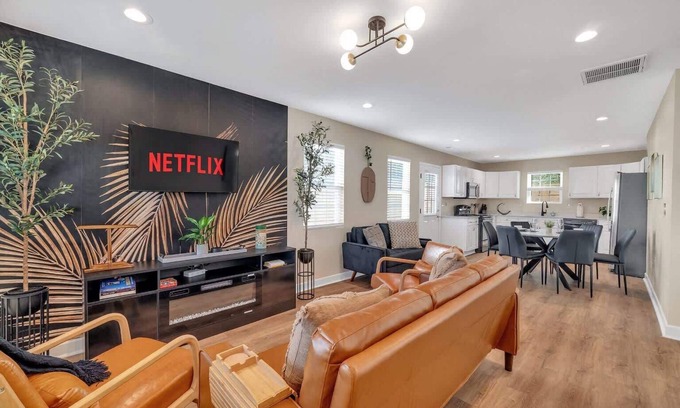 Mount Mourne Casa | Relaxing 2Story - 3BR - 10 Min Walk to DT Davidson