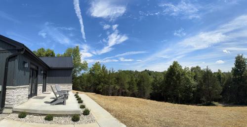 Dry Ridge Casa | 100 Acre Relaxing Retreat Near Ark- The Cabin