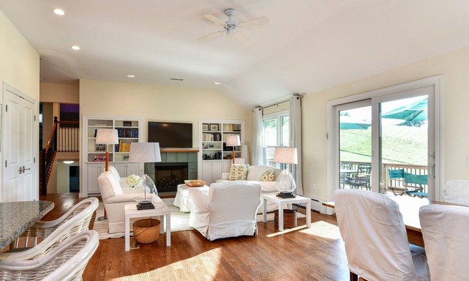 Washington Casa | 100% Washington Best Town! PoshPadsCT "Old Litchfield 4BR" Ski, GasBBQ, 2HrsNYC