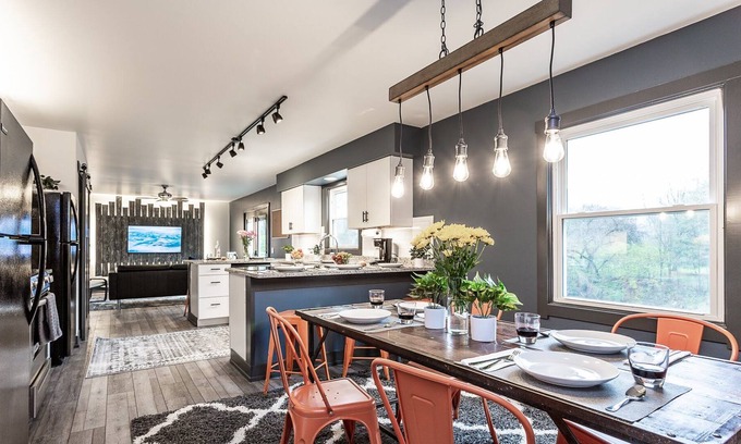 Westfield Casa | 100 yards to Grand Park, 1 minute from US 31, 4BR/7BED/2.5BA NO CLEANING FEE