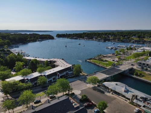 Charlevoix Casa | 112 Edgewater Inn with Waterfront Access