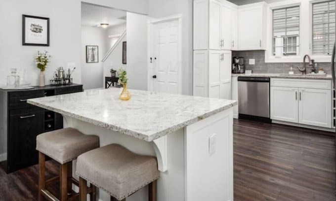 Livingston Park Casa | 113) Cozy home + fenced in yard!