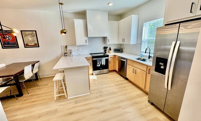 Donelson Casa | 118 Two Rivers House