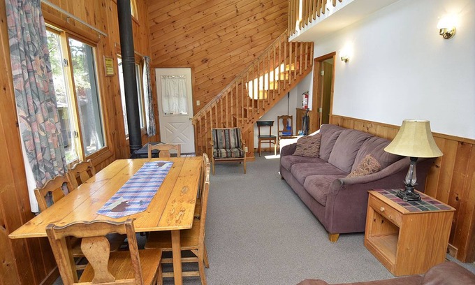 Iron River Cabina | #12, Lakeside, Delta Lodge-Owner for 32 years