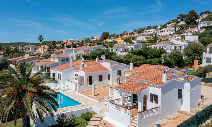 Sant Jaume Mediterrani Villa | 1217 m² Villa ∙ 2 habitaciones ∙ 4 huéspedes