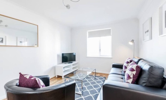 Grove Apartamento | 125 Regents Court -1 bedroom apartment