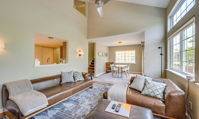 Arvada Casa | 13 Mi to Dtwn Denver: Arvada Townhome w/ Deck