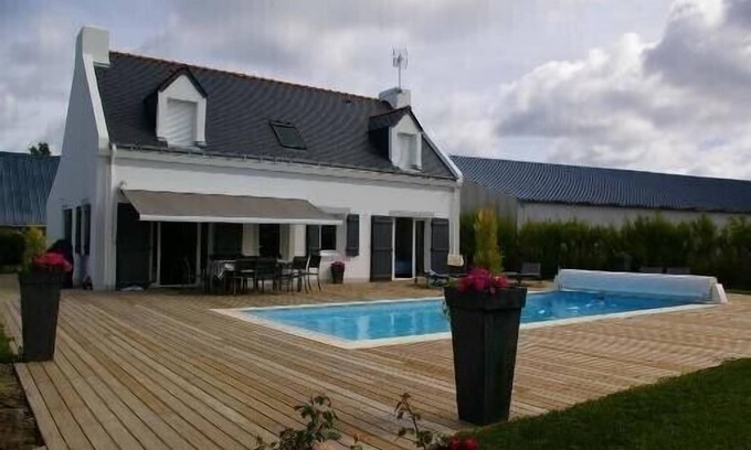Sauzon Casa | Casa de 133m2 con piscina privada en jardín de 750 m2.