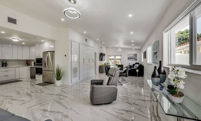 Hialeah Casa | 149 m² Casa ∙ 3 habitaciones ∙ 8 personas