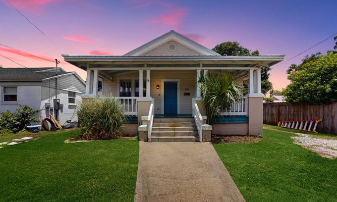 South Pensacola Casa | 15 MIN TO BEACH & Pet Friendly!