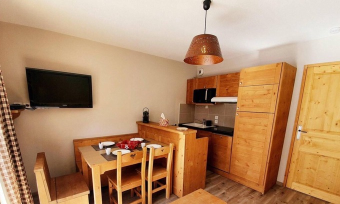 Les Claux Apartamento | A 100m de las pistas de esquí, 4.o piso, balcón, parking, tv, local para esquís, 32m², Vars
