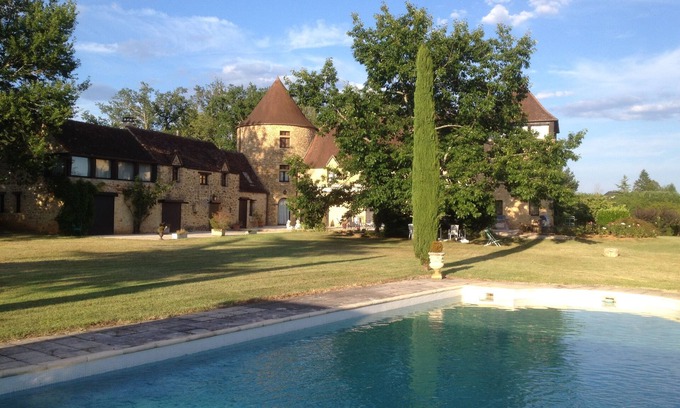 Sarlat-la-Caneda Casa | 15min SARLAT MANOIR with SWIMMING POOL 7Cb-7sb, WIFI + HOUSEHOLD INCLUDED