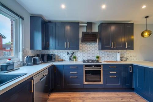 Newmarket Casa | 16 Waterloo Close, Newmarket