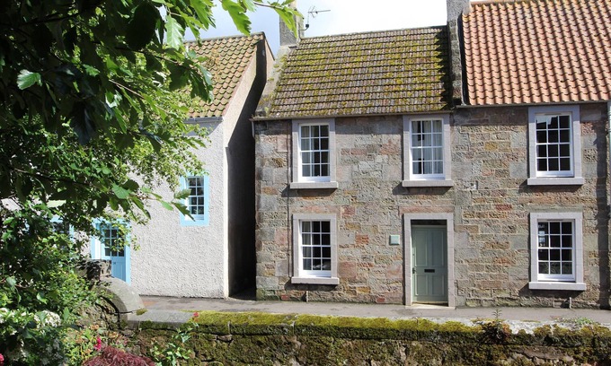 Crail Cabaña | 16 WESTGATE SOUTH, family friendly, country holiday cottage in Crail