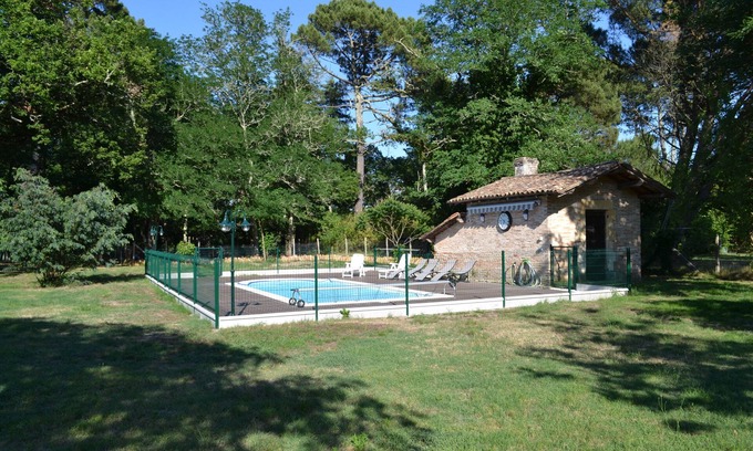 Salles Casa | Casa restaurada de 160m² clasificada *** con piscina climatizada (según período)