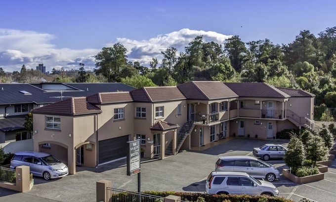 Riccarton Hotel | 166 Majestic Court Motel