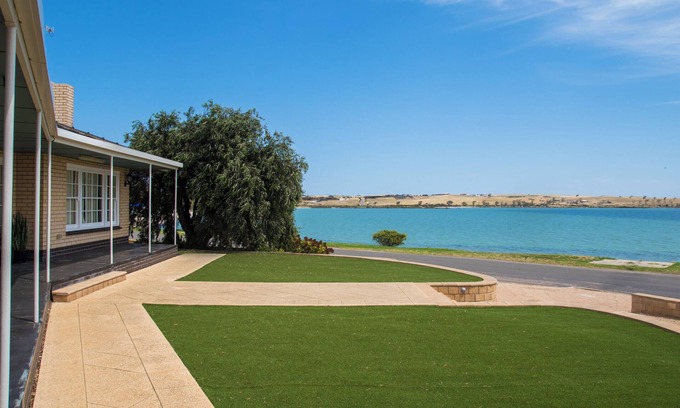 Streaky Bay Casa | 17 Eyre Ave - Waterfront Accomodation