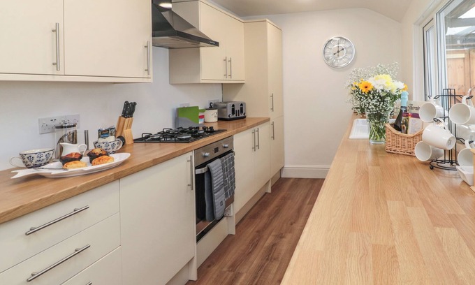 Amble Cabaña | 18 Acklington Road