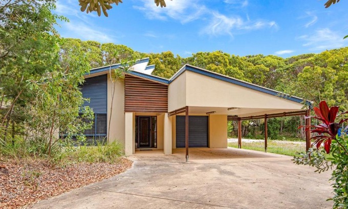 Rainbow Beach Casa | 18 Naiad Court Rainbow Shores