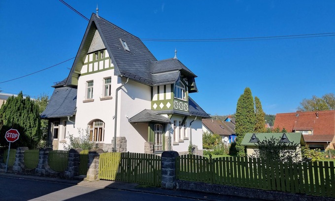 Ransbach-Baumbach Casa | 180 sqm art nouveau villa in Kannebäcker Land, good transport links to A3 and A48