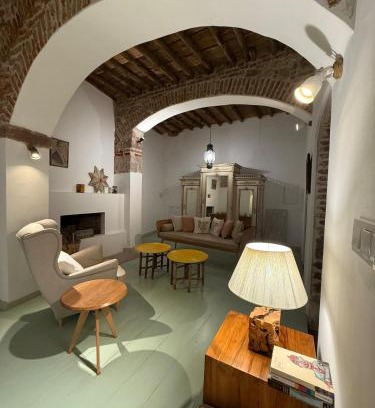 Ayvalik City Center Villa | 1860 Rum Evleri