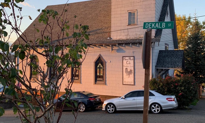 Retsil Casa | 1895 Chapel in a Vintage Church