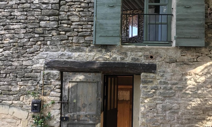 Goult Casa | Casa de pueblo del siglo XVIII en la cima de la aldea con
