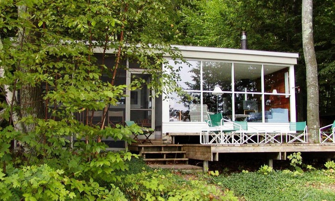 Glen Arbor Cabaña | 1938 Lakeside Cottage - Big Glen Lake Waterfront, histórica cabaña moderna de los años 30
