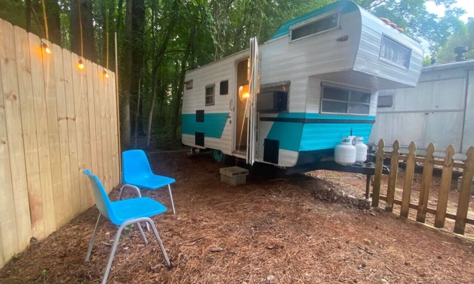 Durham Cabaña | 1962 Layton Camper Cottage w/AC - Durham, NC