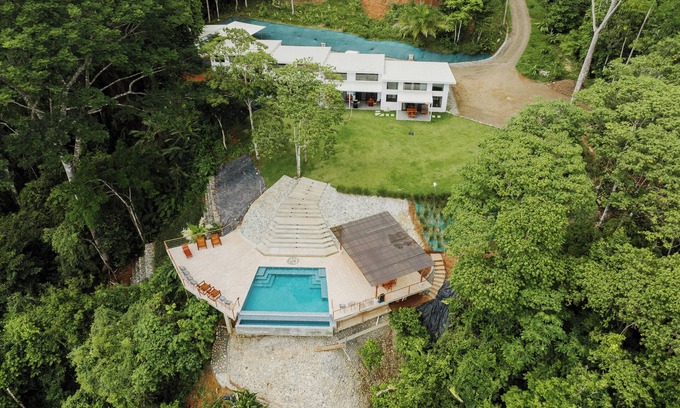 Ballena Apartamento | 1bdr Condo 2 | IGUANA en Uvita | Increíble Vista al Mar